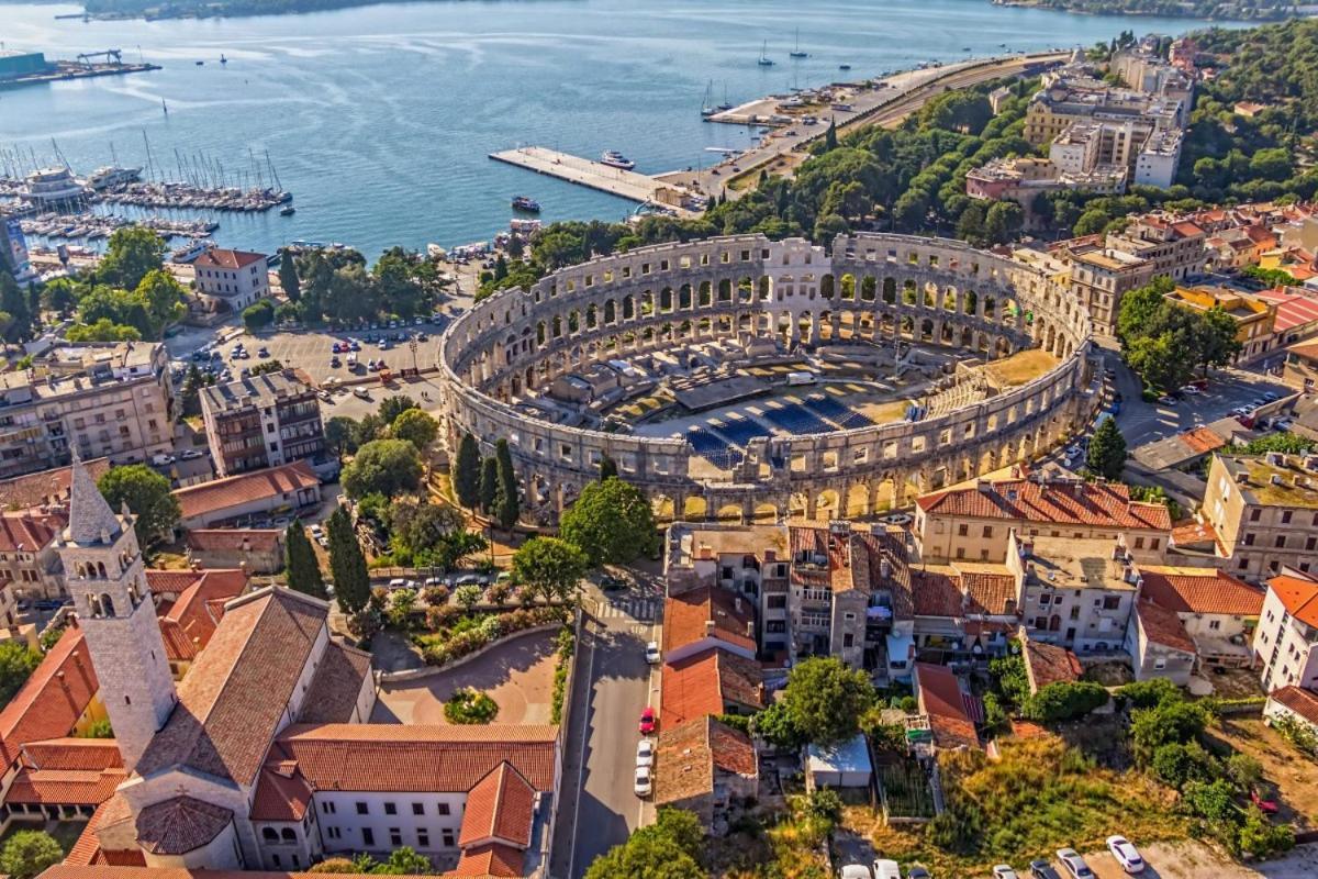 Toni In - Istrien * Pula
